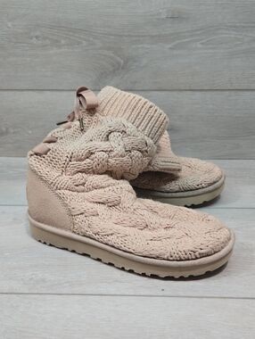 UGG Australia Women Cable-Knit Lace-Up Ankle SlipperBlush Shoes Boots Sz 7
